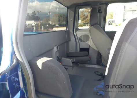 2010 Ford Ranger Xlt from USA, damaged, VIN 1FTLR4EE2APA32276